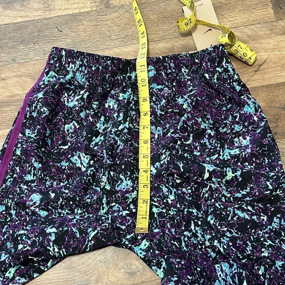 Nike training boys shorts size XL